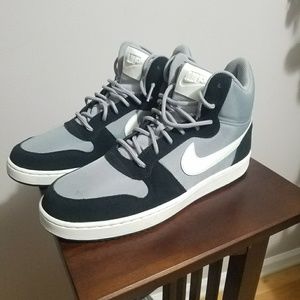 Nike Air Force NEW shoes size 9.5